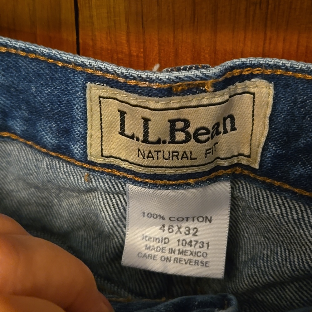 LL Bean Natural Fit 46x32 Mens Jeans - Picture 2 of 7